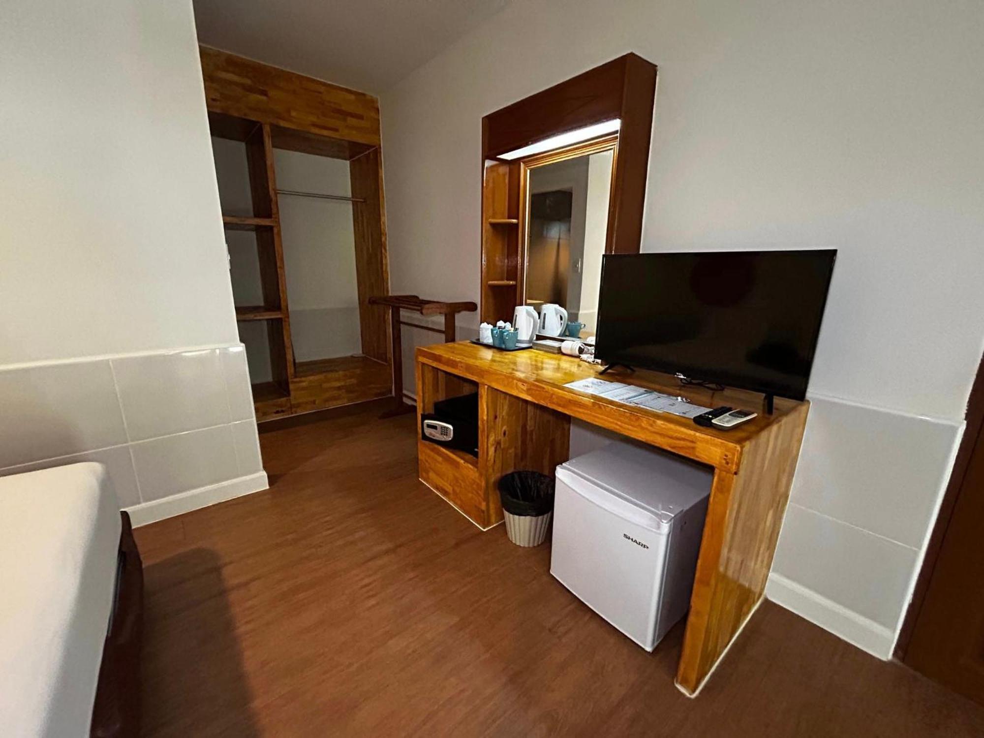 Malibu Samed Resort Koh Samet Bagian luar foto