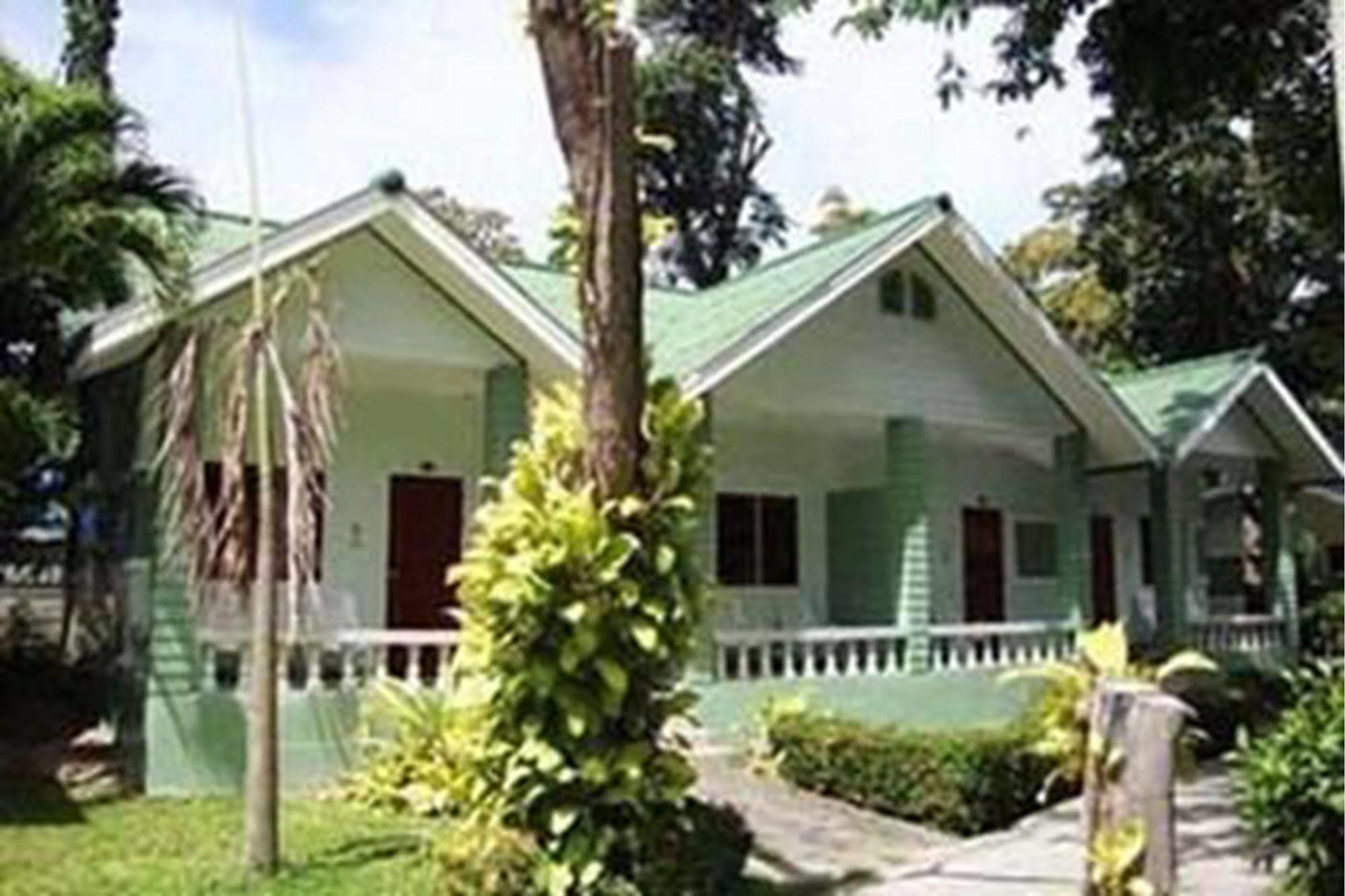 Malibu Samed Resort Koh Samet Bagian luar foto