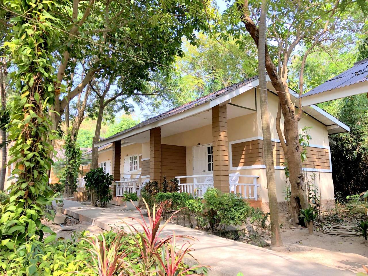 Malibu Samed Resort Koh Samet Bagian luar foto